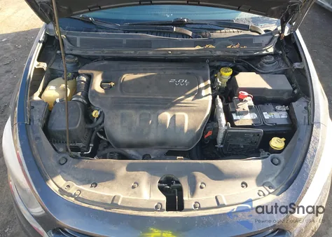 2013 Dodge Dart Sxt z USA, uszkodzony, nr VIN 1C3CDFBA2DD330123